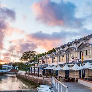 Quayside Hotel Simonʼs Town
